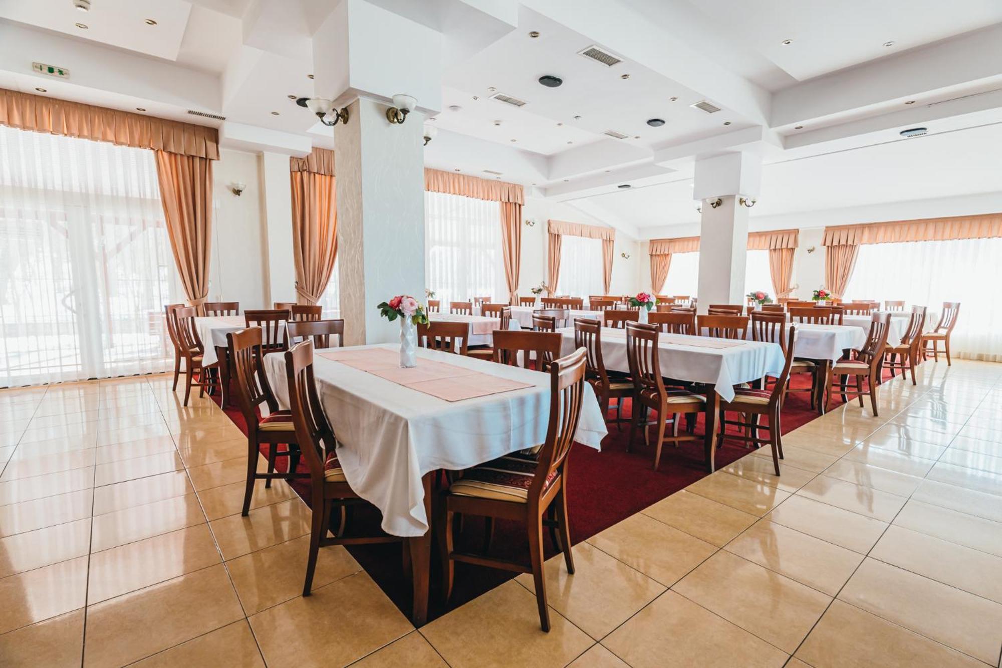 Hotel Metropol Băile Felix Exteriér fotografie